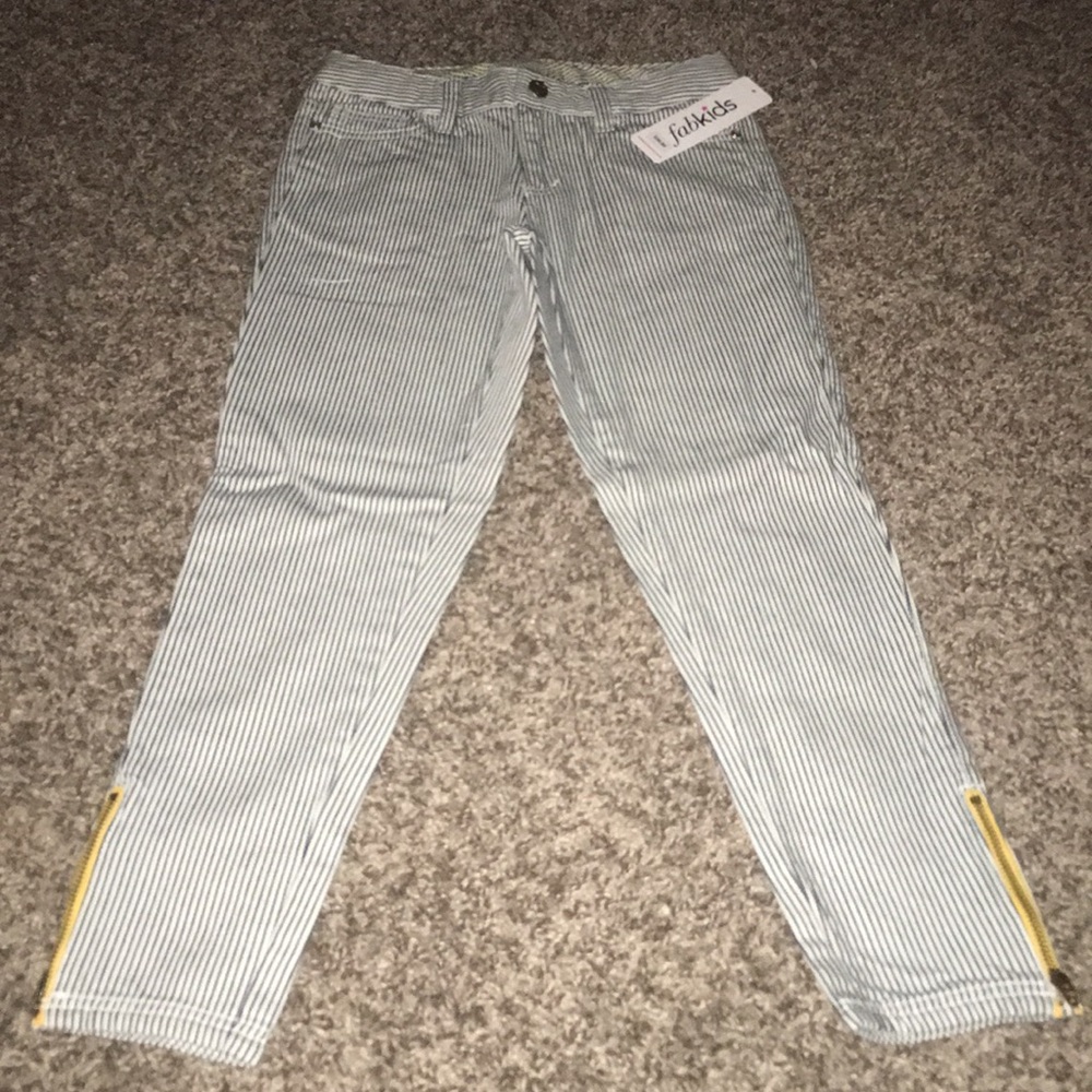 Just Fab kids size 8 blue pin stripe pants